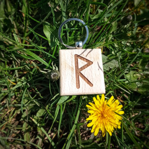 БРЕЛОК ДЕРЕВ'ЯНИЙ КВАДРАТНИЙ РУНА РАЙДО (KEY RING WOODEN SQUARE RAIDO RUNE)